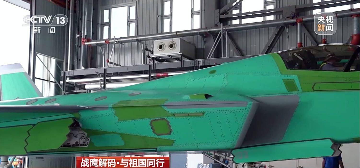 生产一架歼-35要多久？央视公开生产线，数量可能已经第57架了！