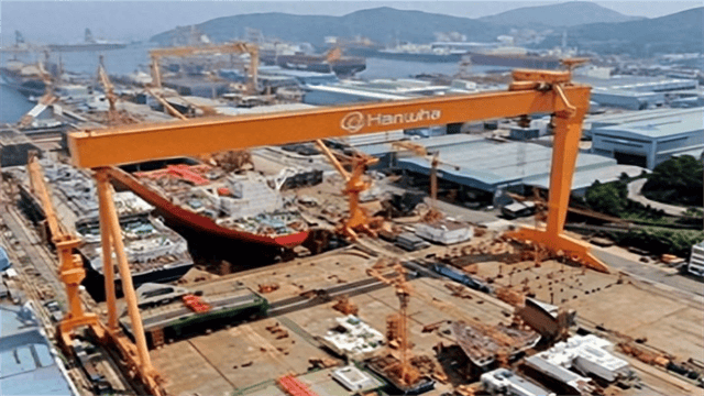 神奇一幕发生了！被美国制裁后，中国却选择“闪击”韩国